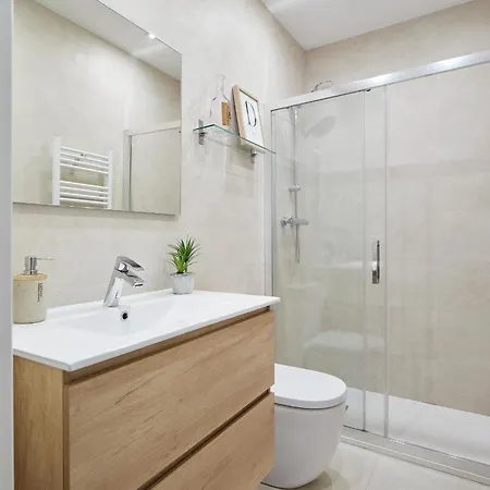 Concha Brand New & Style